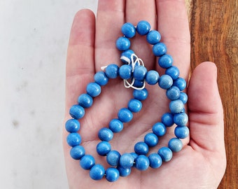 8mm BLUE WOODEN BEADS. Includes 50 Pieces. 2mm hole.