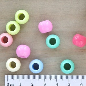 Perles acryliques de 10 mm ||  0,393 pouce || Grand trou de 5 mm || Perles de poney en macramé || Couleurs pastel