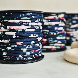 3 mm RUNDE TUCHKORDEL || 10m Rollen || Marineblau, Rosa, Grün und Weiß || Blumenmuster