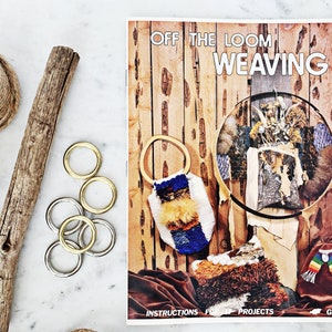 Off The Loom Weaving || How-To Instruction Guide || Vintage 1977 || 17 Weaving Projects
