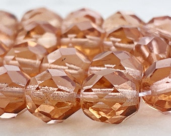 PERLINE IN VETRO CECO sfaccettate da 8 mm, rosa scuro, con foro da 1 mm. 25 pezzi.