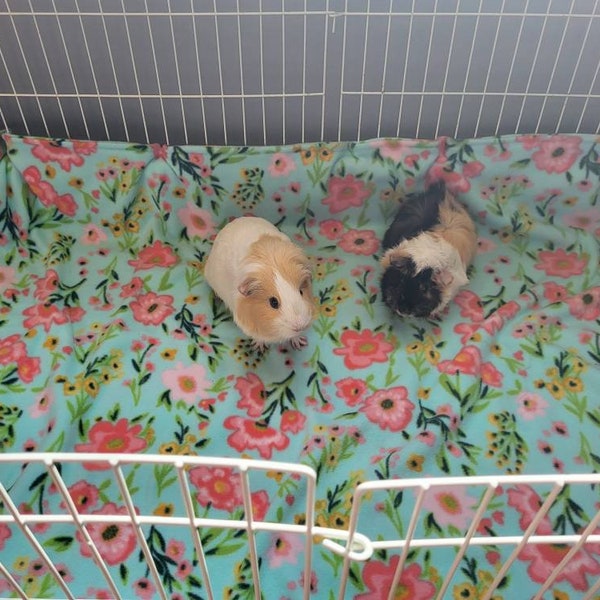 Reusable guinea pig cage liner, FLEECE, 51 x 31 inch XXL size, custom, cage pad, reusable cage pad, water repel fleece, handmade, Canadian