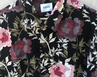 Romantic Floral Men’s Button Up Shirt Short Sleeve Size M