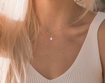 Opal Necklace, dainty necklace, gifts for her, opal jewelry, necklaces for her, minimalist, opal, minimalist jewelry, dainty jewelry