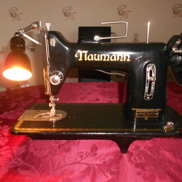 Nähmaschine mit Beleuchtung