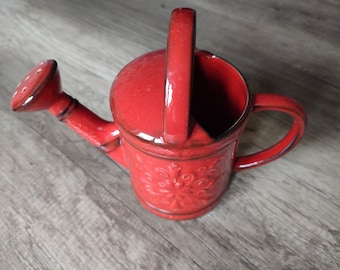 Watering can red