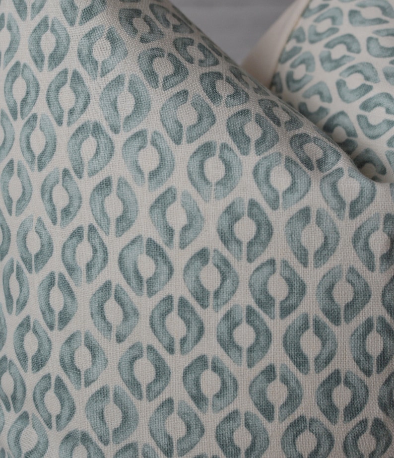 Lin Pillow Cover