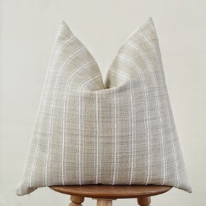 ダーシーストライプ織り枕カバー