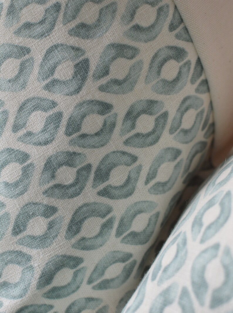 Lin Pillow Cover