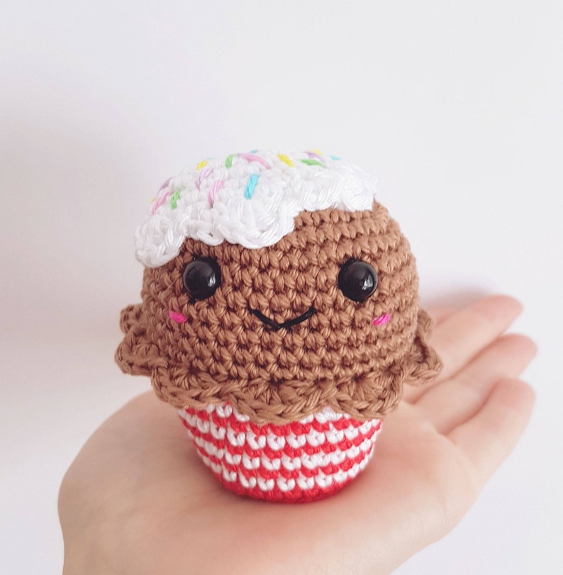 Christmas Cupcakes PDF Pattern, crochet, amigurumi image 5