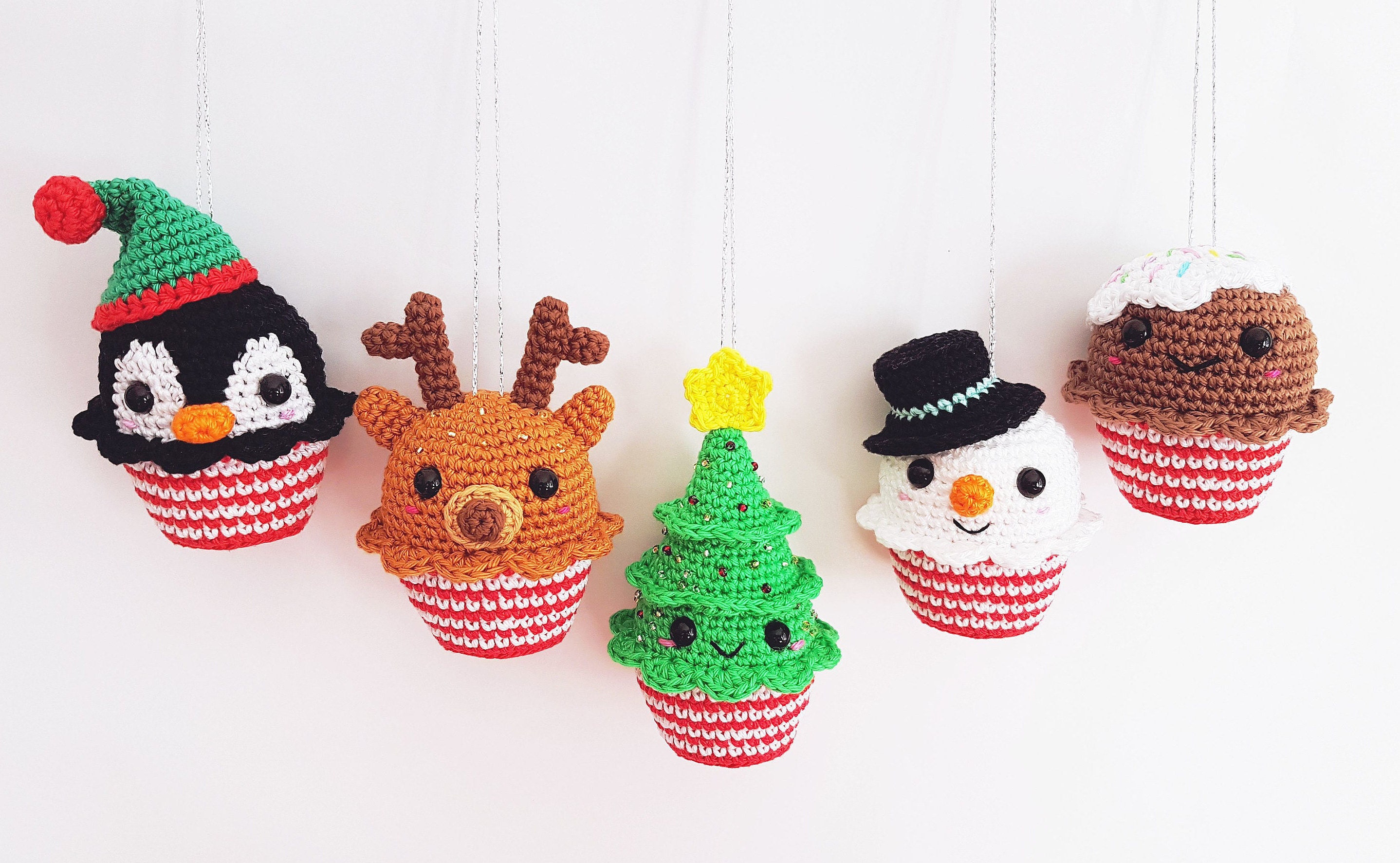 36 Cupcake Crochet Patterns for Sweet Amigurumi, Holiday Decor, and Play Food 12 Christmas Cupcakes Pattern crochet