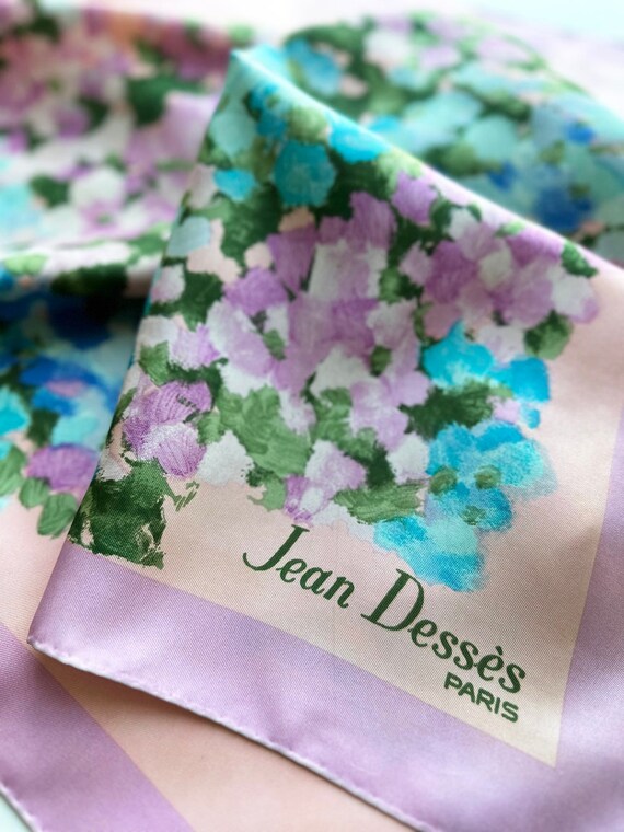 Foulard Carré Vintage Fleurs D'iris Violet Et Rose Foncé - Modèle FO330 Pour Femme