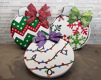Cubicle Sized Christmas Ornament Hang in a variety of designs