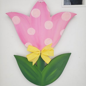 Spring Tulip door hang in 5 colors