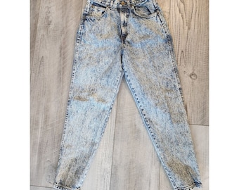 Vintage 80s Acid Wash Mom Jeans: Petite High Rise Denim