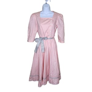 Vintage 80s Fit 7 Flare Dress Womens Size Small Pink Gray Belted Feminine Coquette