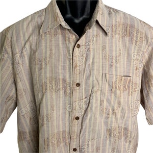 Vintage Mens Jacquard Button Up Shirt XL Beige Striped Short Sleeves Pockets