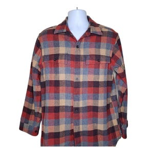 Vintage LL Bean Long Sleeve Soft Flannel Button Up Plaid Shirt Mens Size M Red