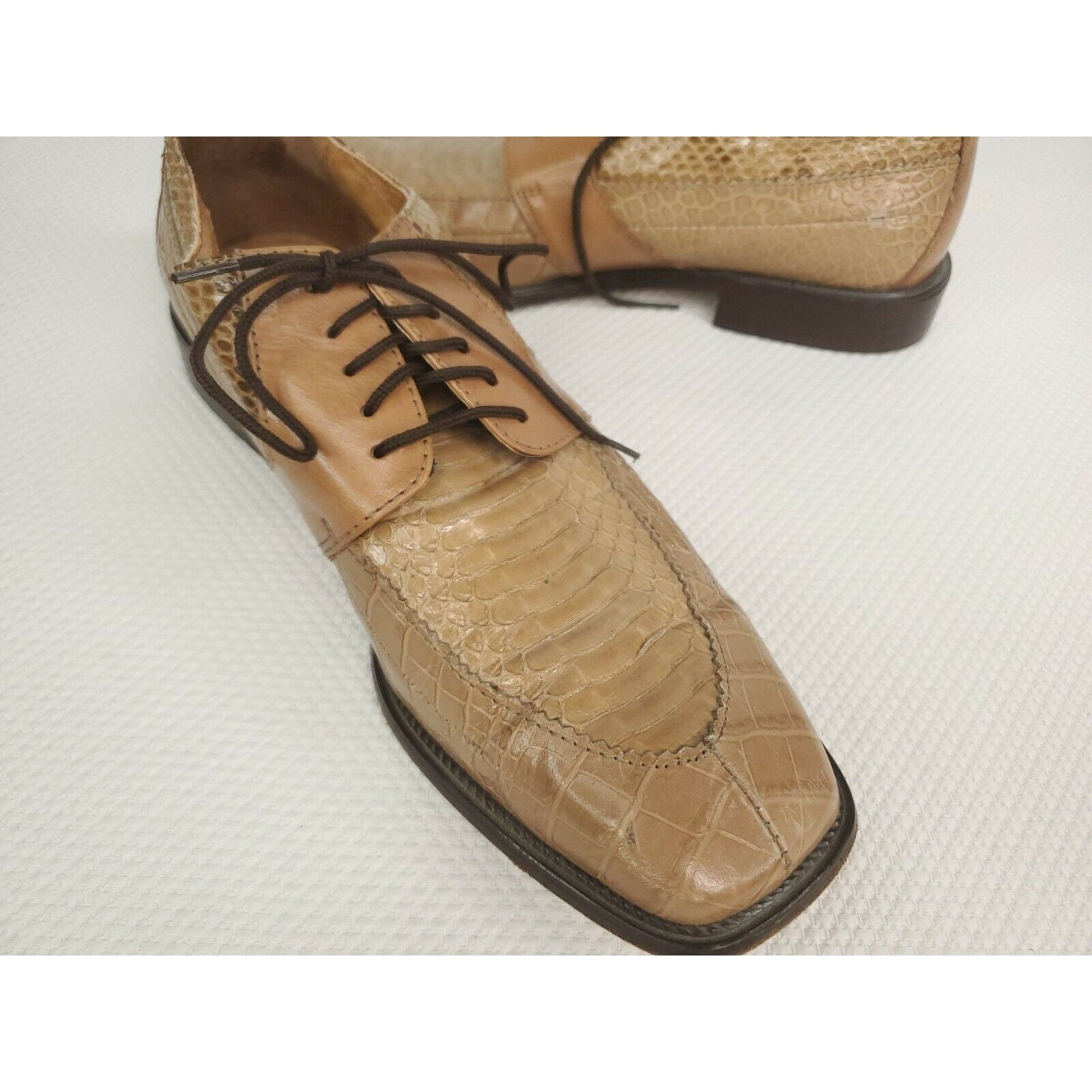 Vintage 90s Stacy Adams Genuine Snakeskin Lace up Men display picture 2
