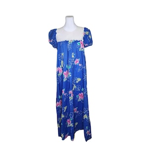 Vintage 70s Hawaiian Mumu Maxi Dress Womens Size M Blue Floral Eyelet Bib Front