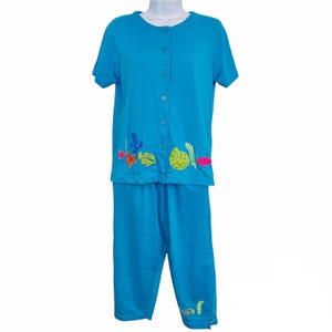 Vintage 90s Womens Petite L 2 Piece Set Blue Top Capris Pants Vacation
