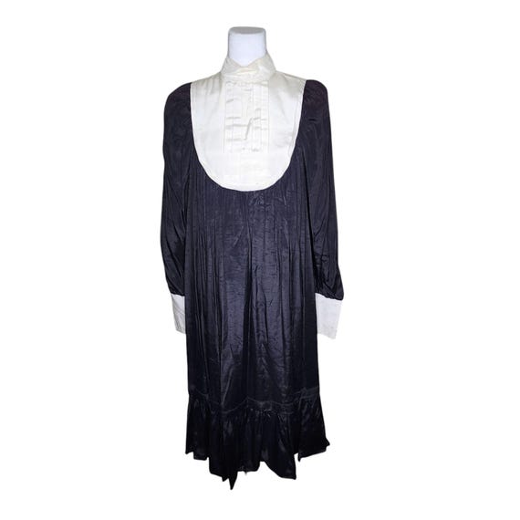 amish black dress woman wearing a with a white apron and cap (Lauren 0784) each measuring approximately 12 inches. Amish dress with apron -