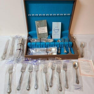 Vintage Easterling American Classic Sterling Silver 40 pc Flatware Set Chest