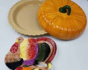 Vintage Halloween Ceramic Pumpkin Covered Pie Dish Thanksgiving Turkey Plate