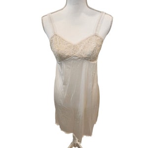 Ropa interior de nailon con encaje blanco Gragero vintage de los años 60, talla S
