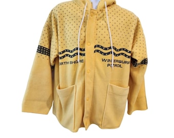 Chaqueta polar con capucha amarilla y negra de North Shore Winter Surf Patrol de los años 80