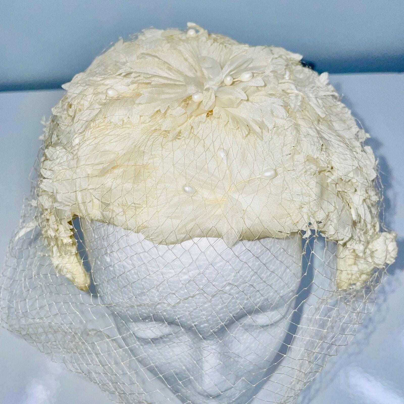 Vintage 50s 60s Crown Ivory Hat Net Floral Pearls Bridal Dance Costume Theatre 60s Bridal Headpiece - Etsy main image 3