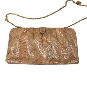 Cartera de mano vintage de piel de serpiente con correa de cadena dorada