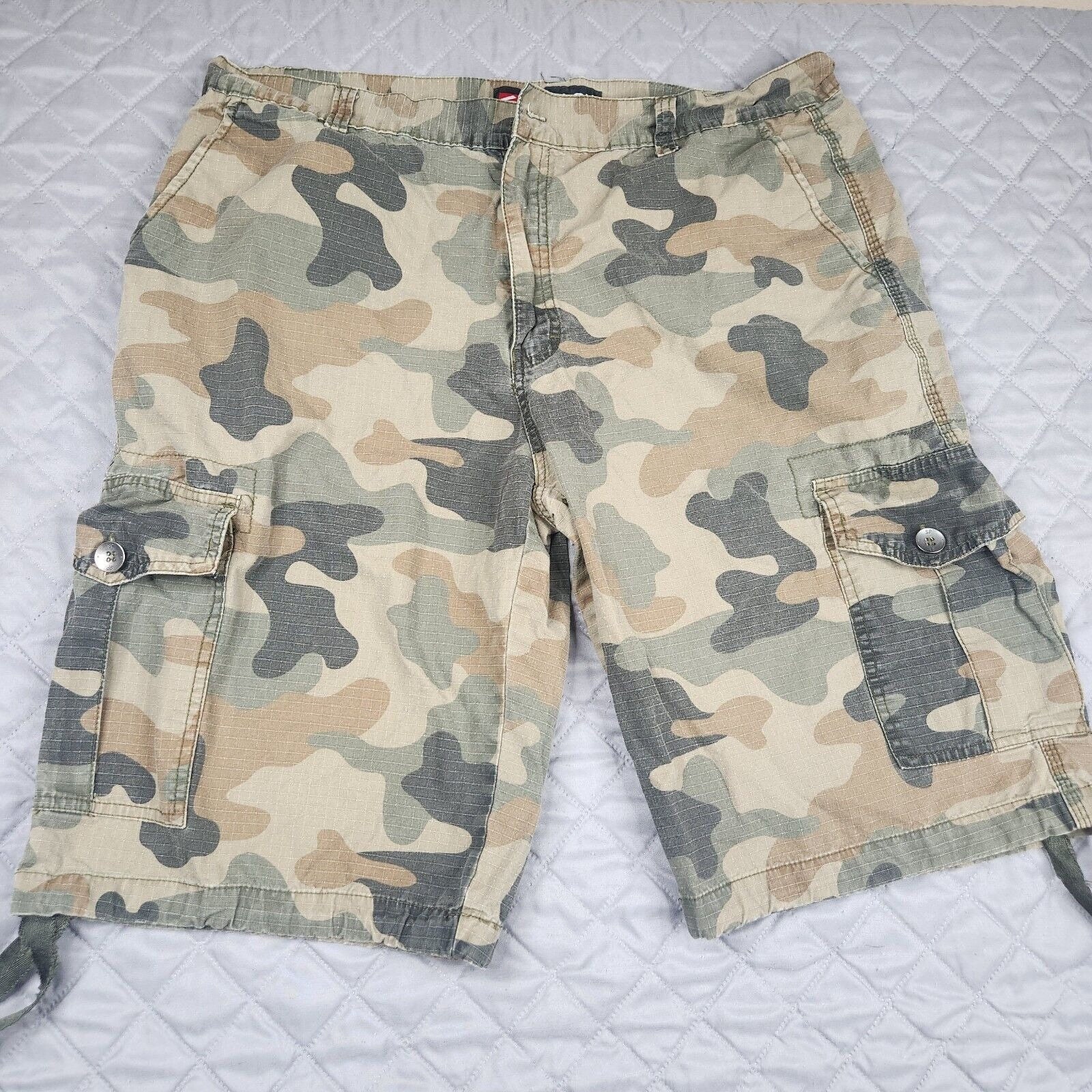 Trying to Be Seen (or Not Seen) This Year? Wear These Camo Pants | Gear  Patrol