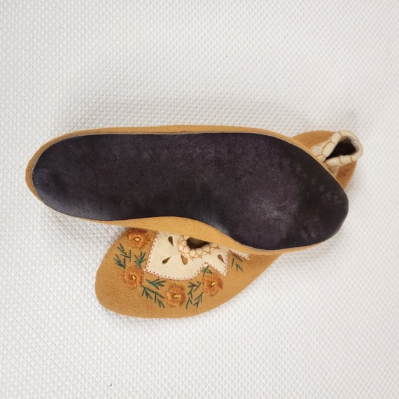 Vintage 60s 70s Wool Slippers Womens 9 Gold Flora… - image 8
