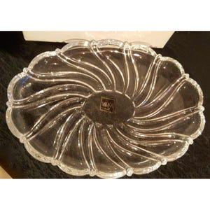 Mikasa Sweet Candy Dish Peppermint Clear SA 972 347 Holiday Christmas Oval