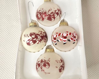Vintage Christmas Krebs Red Ball White Ornaments 3” Glitter Santa Peppermints