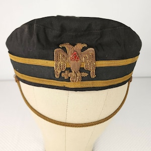 Gorra antigua masónica bordada del 32.º grado del Rito Escocés