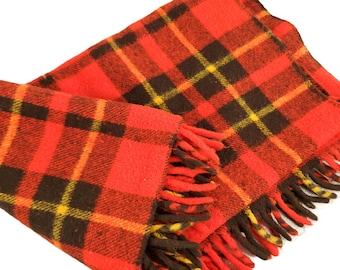 Manta cuadrada de lana con flecos y estampado tartán rojo vintage de 52 pulgadas.