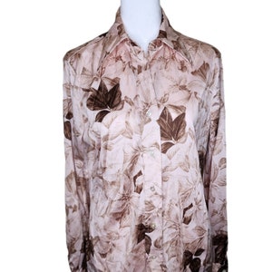 Blusa floral vintage de los años 70: Camisa disco de nailon rosa y marrón, talla L