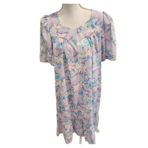 Vintage 80s Hawaiian Pastel MuuMuu Dress Size L Purple Floral Plumeria