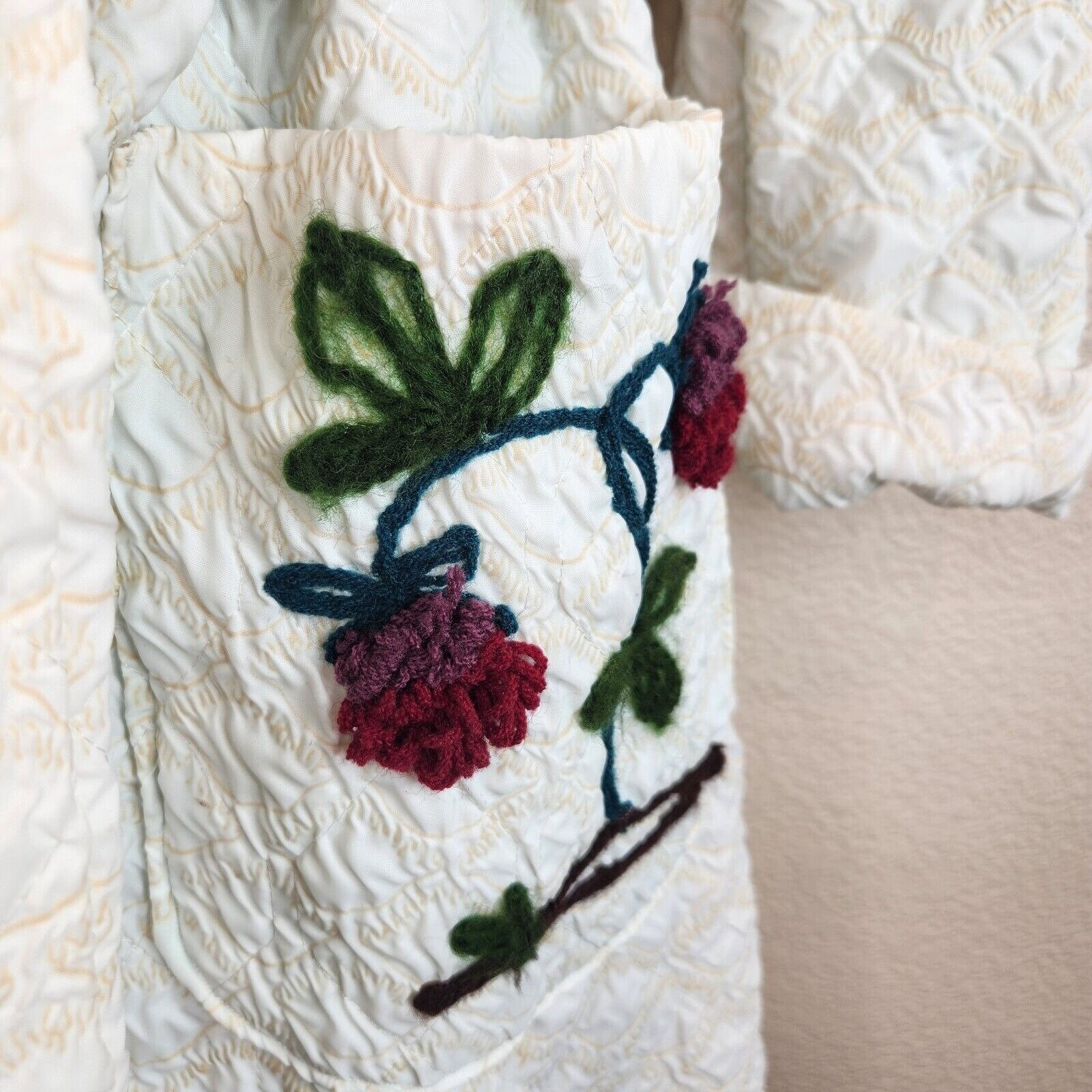 Yarn Robe Vintage 40s 50s Quilted Satin Robe Embroidered Yarn Roses - Etsy