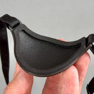 Eye Patches for Right and Left Eyes, Adjustable Amblyopia Lazy Eye Patches,  Handmade Leather Eye Patch