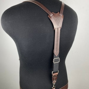 Un ensemble de bretelles avec une ceinture, bretelles pour hommes, bretelles en cuir, porte-jarretelles personnalisé, porte-jarretelles fait main, bretelles, bretelles pour homme image 2