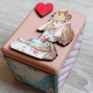 Alice in Wonderland, Alice Ring Box, Wonderland Box, Alice Fairytale