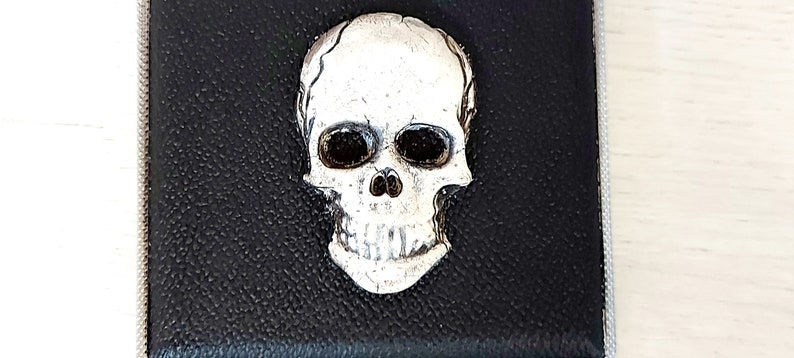 Skull cigarette case, Goth cigarette case, Black cigarette case, Goth Skull decor, Spooky cigarete case, Goth Victorian case, Vampire case image 8