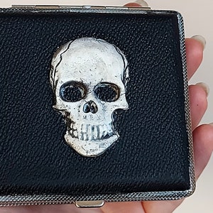 Skull cigarette case, Goth cigarette case, Black cigarette case, Goth Skull decor, Spooky cigarete case, Goth Victorian case, Vampire case image 5