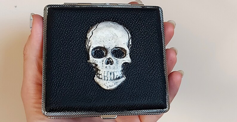 Skull cigarette case, Goth cigarette case, Black cigarette case, Goth Skull decor, Spooky cigarete case, Goth Victorian case, Vampire case image 5