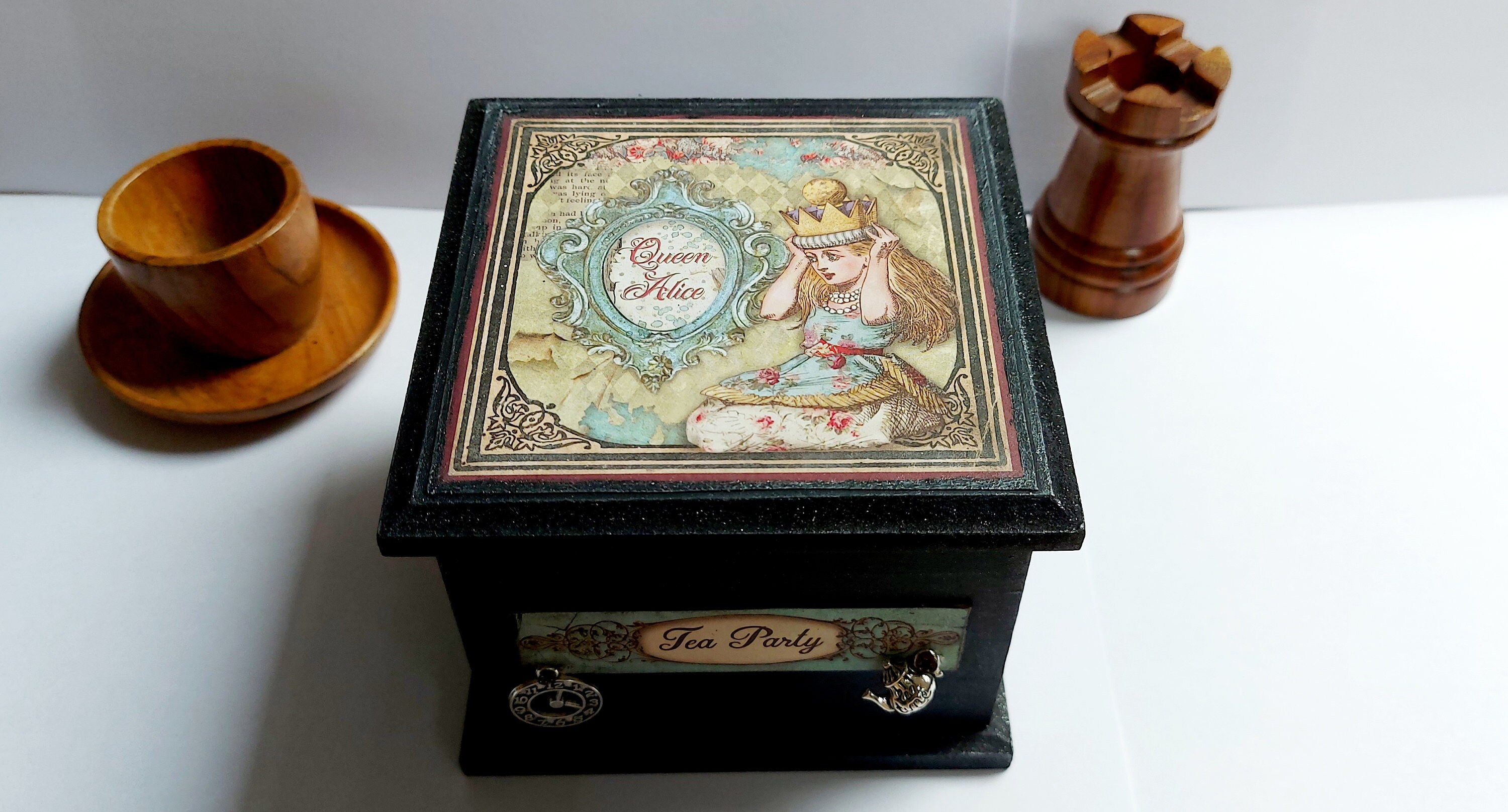 Alice stash box - Etsy 日本