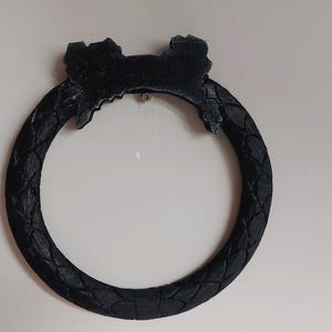 Schwarzer schwarzer Kranz Gothic Wandkranz Goth Weihnachtskranz Holzschnitzerei Kranz Weihnachtskranz Vampirkranz Hexenkranz Hexenkranz Wanddekor