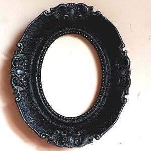 Gothic wall frame, Victorian wall frame, Ornate oval frame, Dark aesthetic, Vampire wall frame, Vintage wall frame, Victorian decor, Gothic